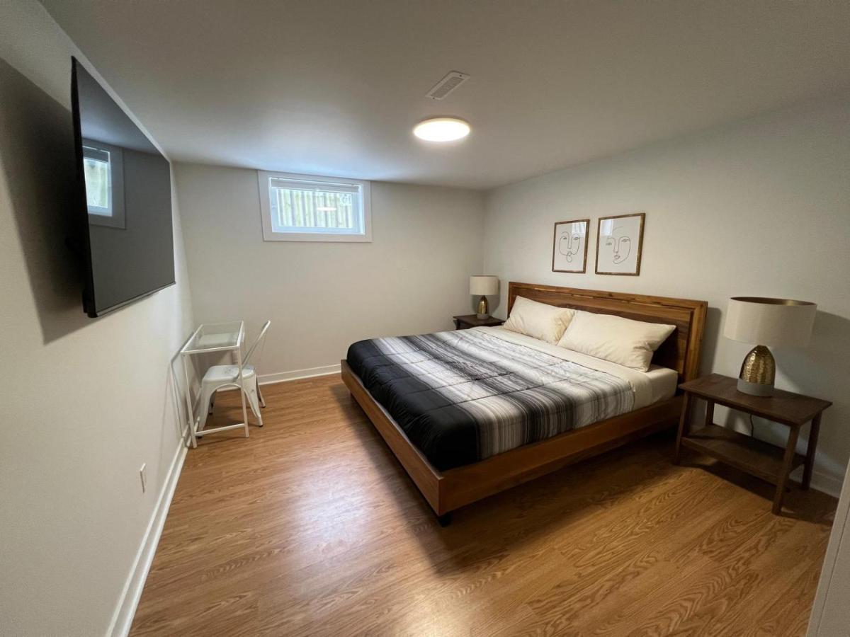 Letitia Heights !B Spacious And Quiet Private Bedroom With Shared Bathroom Barrie Luaran gambar